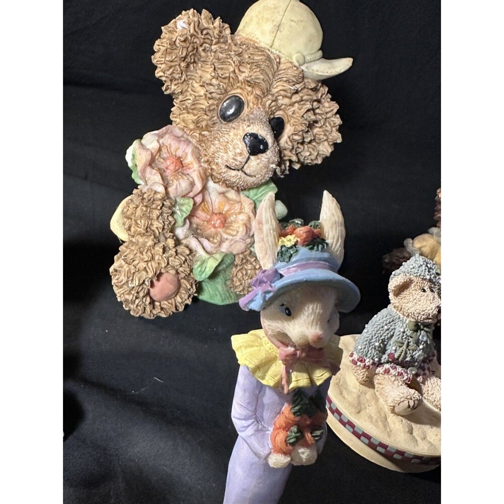 “Vintage Bear & Rabbit Resin Figurines - Collectible Display - Adorable & Rare